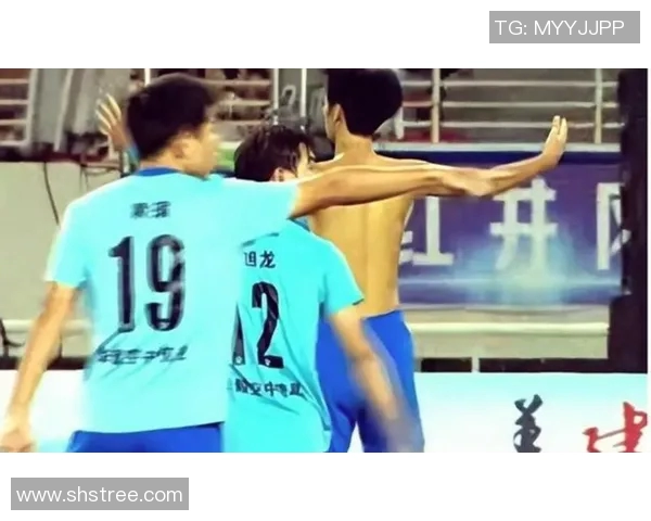 精彩对决!本场比赛最终比分揭晓,战况激烈悬念重重引发热议 精彩对决!本场比赛最终比分揭晓,战况激烈悬念重重引发热议