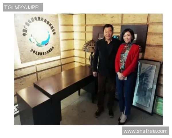 李伟专访：从青涩少年到足球明星的成长之路回顾