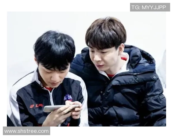 王者荣耀V5战队转型之路的纪实与反思探讨