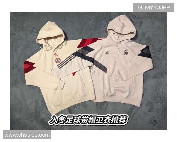 卫衣风潮下的足球明星时尚瞬间展现青春活力与运动魅力
